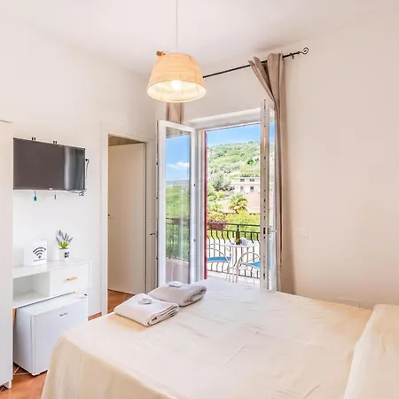 Casa vacanze Casa Floris 3 En-suite Doubles - Happy